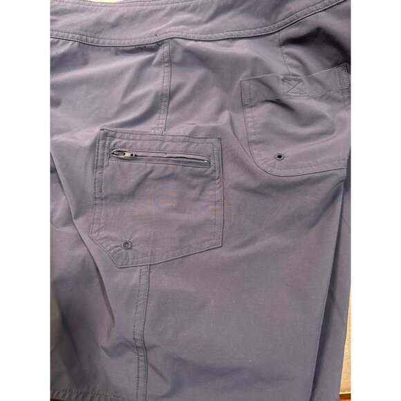 L.L.Bean Womens UPF 50+ Navy Shorts Size 14 Recycled Polyester & Spandex Blend M - Picture 7 of 7